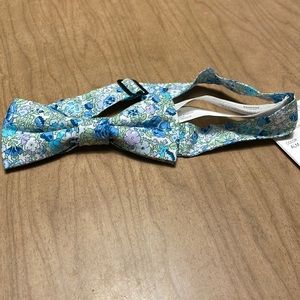 Liberty Print Floral Bow tie NWT
